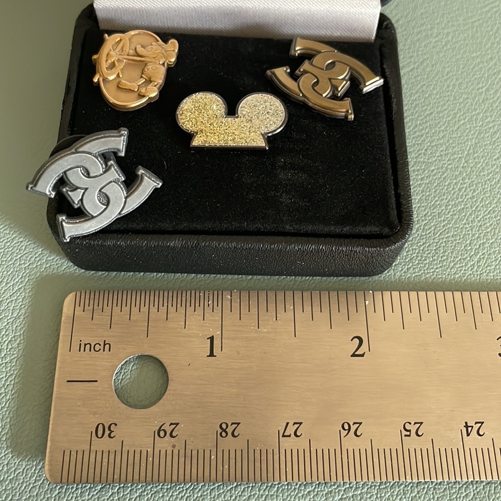 Disney Pin - Picture 3 of 5